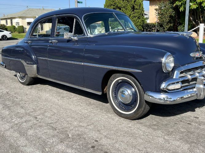 Chevrolet-Deluxe-1952-13