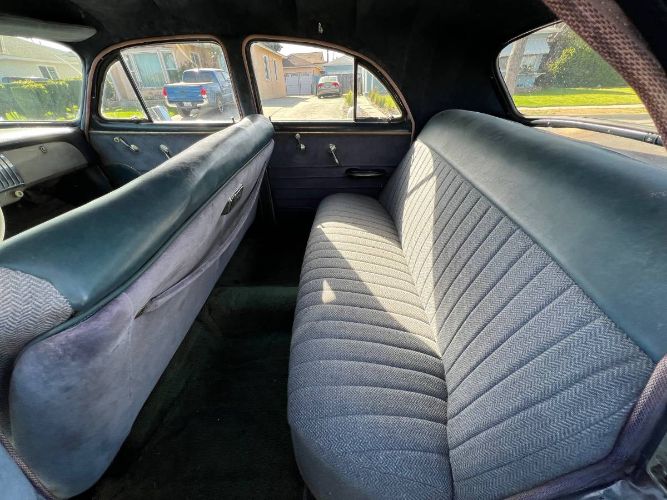 Chevrolet-Deluxe-1952-3