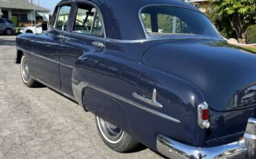 Chevrolet-Deluxe-1952-4