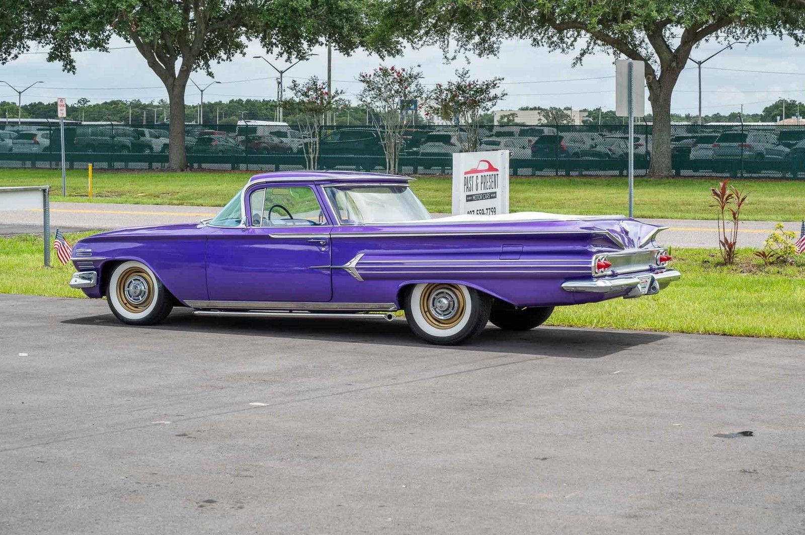 Chevrolet-El-Camino-1960-2-Door-17