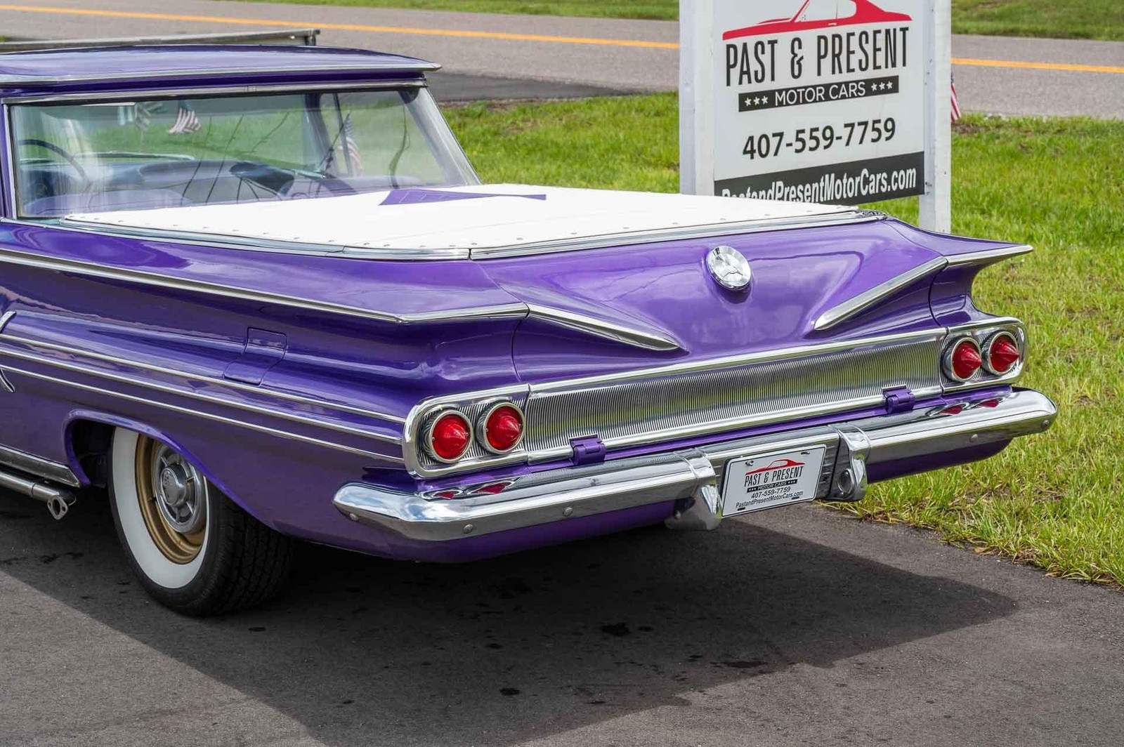 Chevrolet-El-Camino-1960-2-Door-18