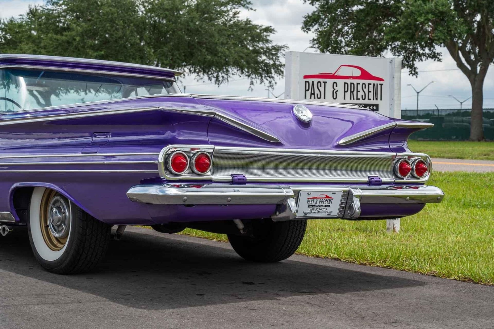 Chevrolet-El-Camino-1960-2-Door-19