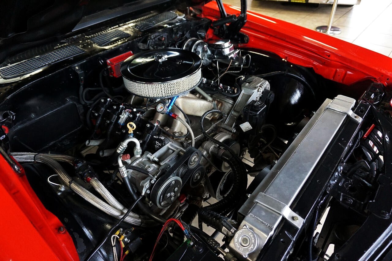 Chevrolet-El-Camino-1972-Classic-Car-30