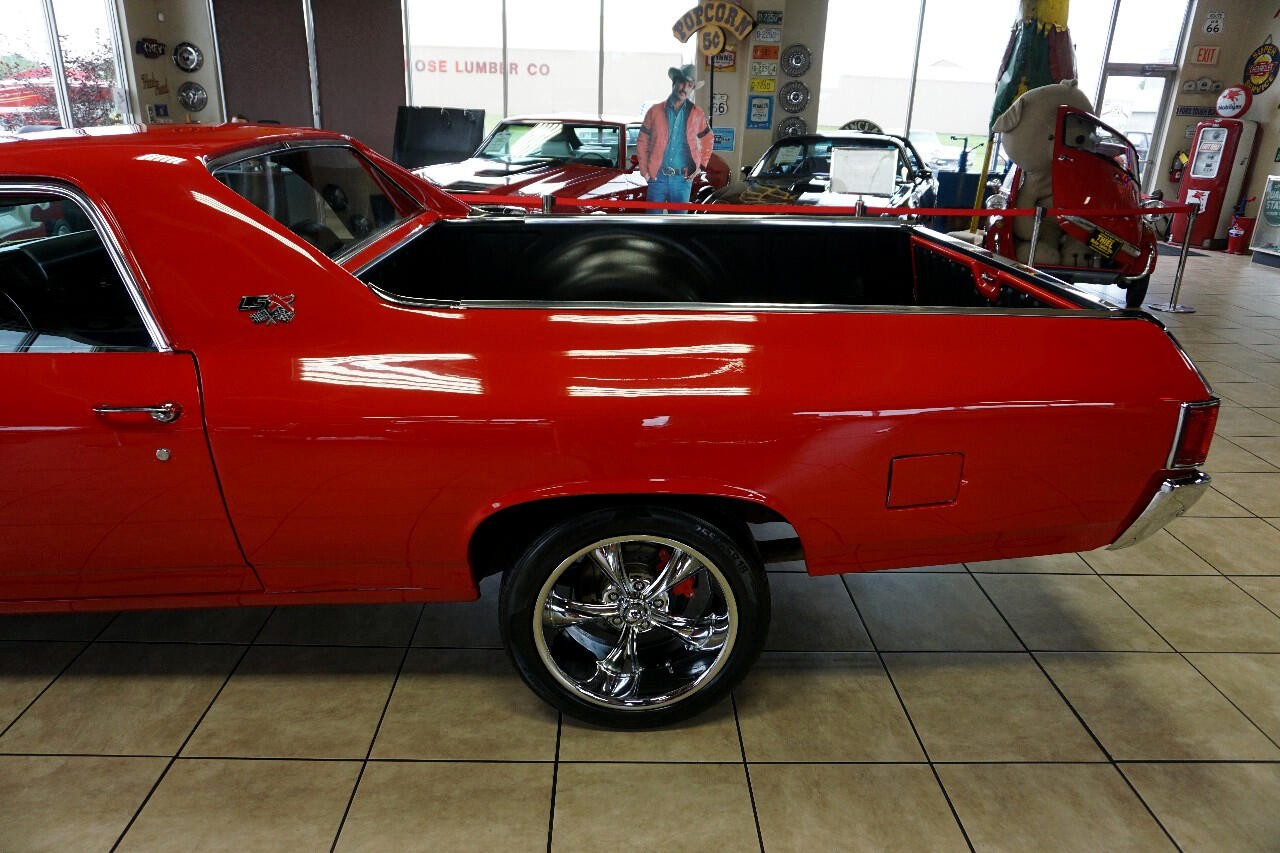 Chevrolet-El-Camino-1972-Classic-Car-35