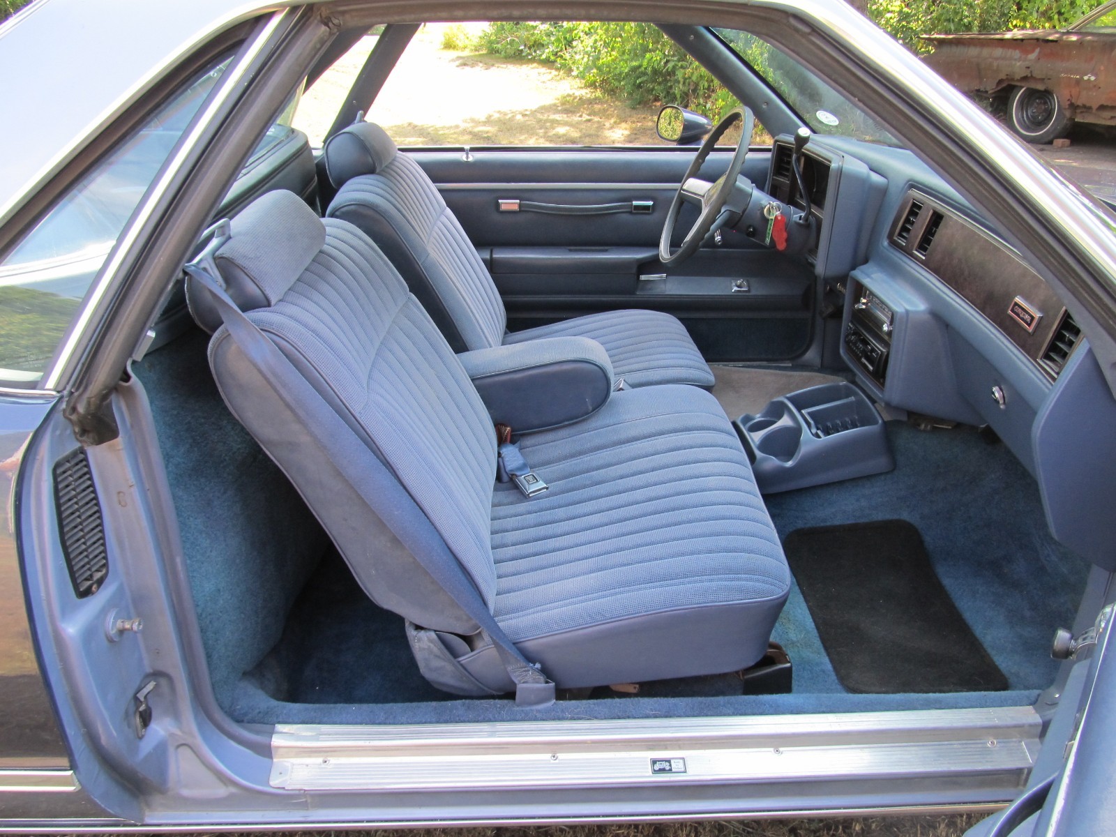 Chevrolet-El-Camino-1983-13