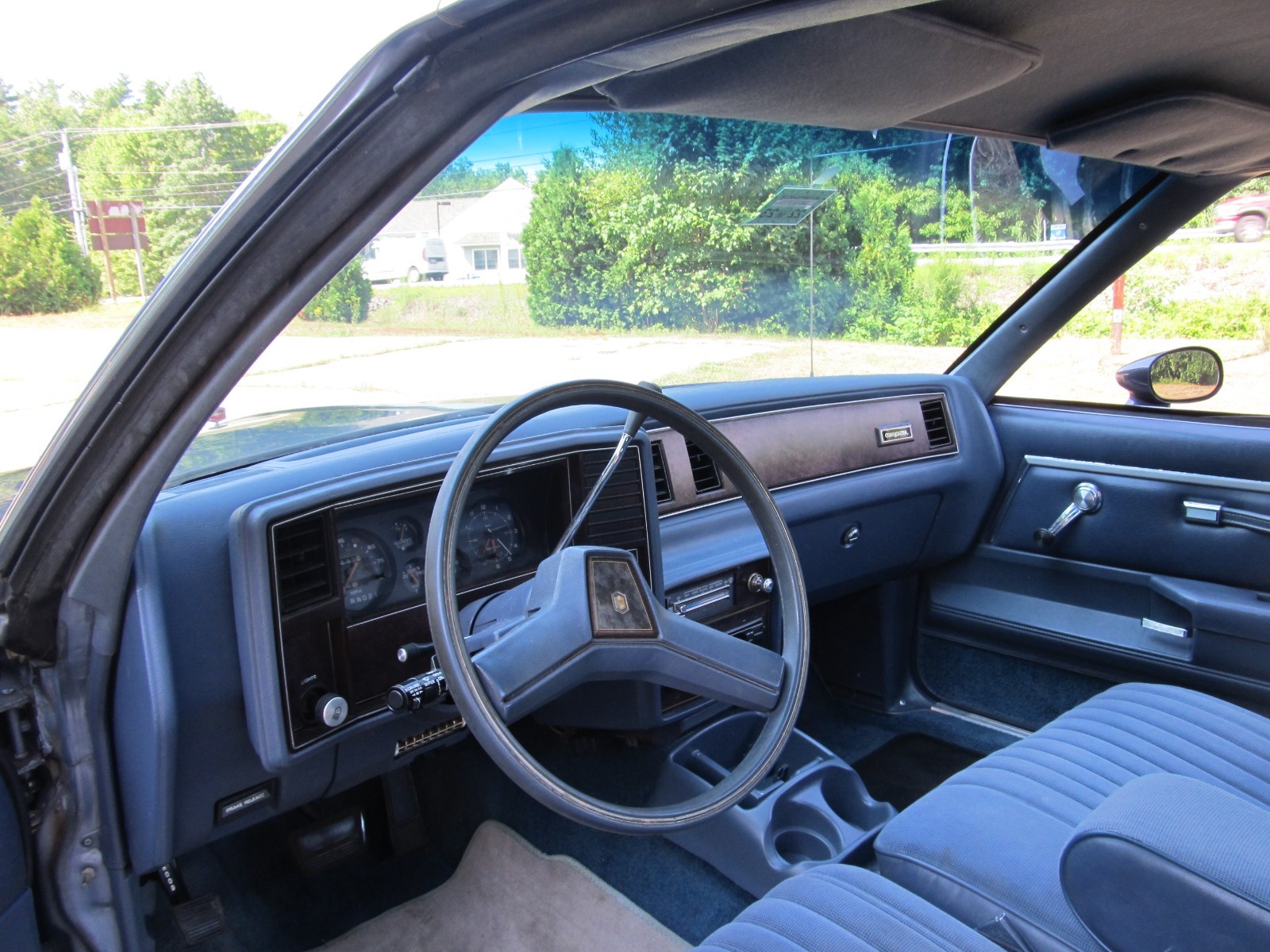 Chevrolet-El-Camino-1983-18