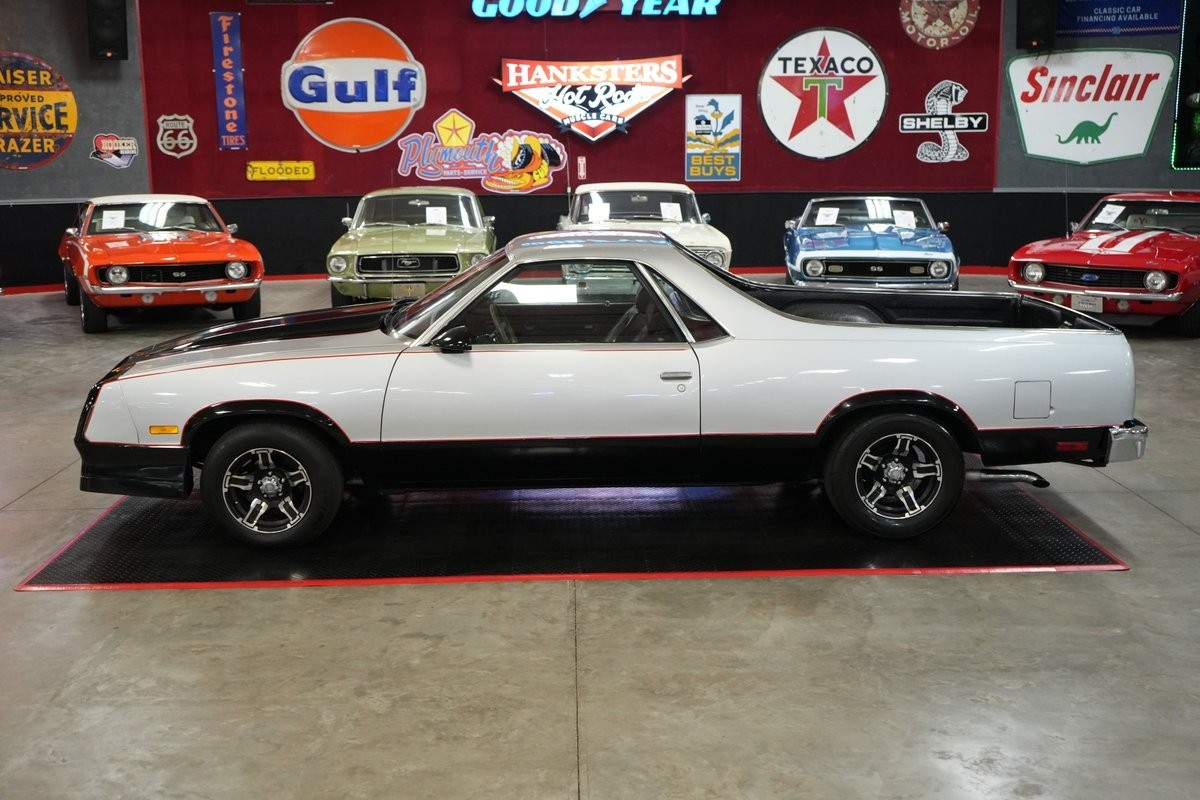 Chevrolet-El-Camino-1986-Truck-10