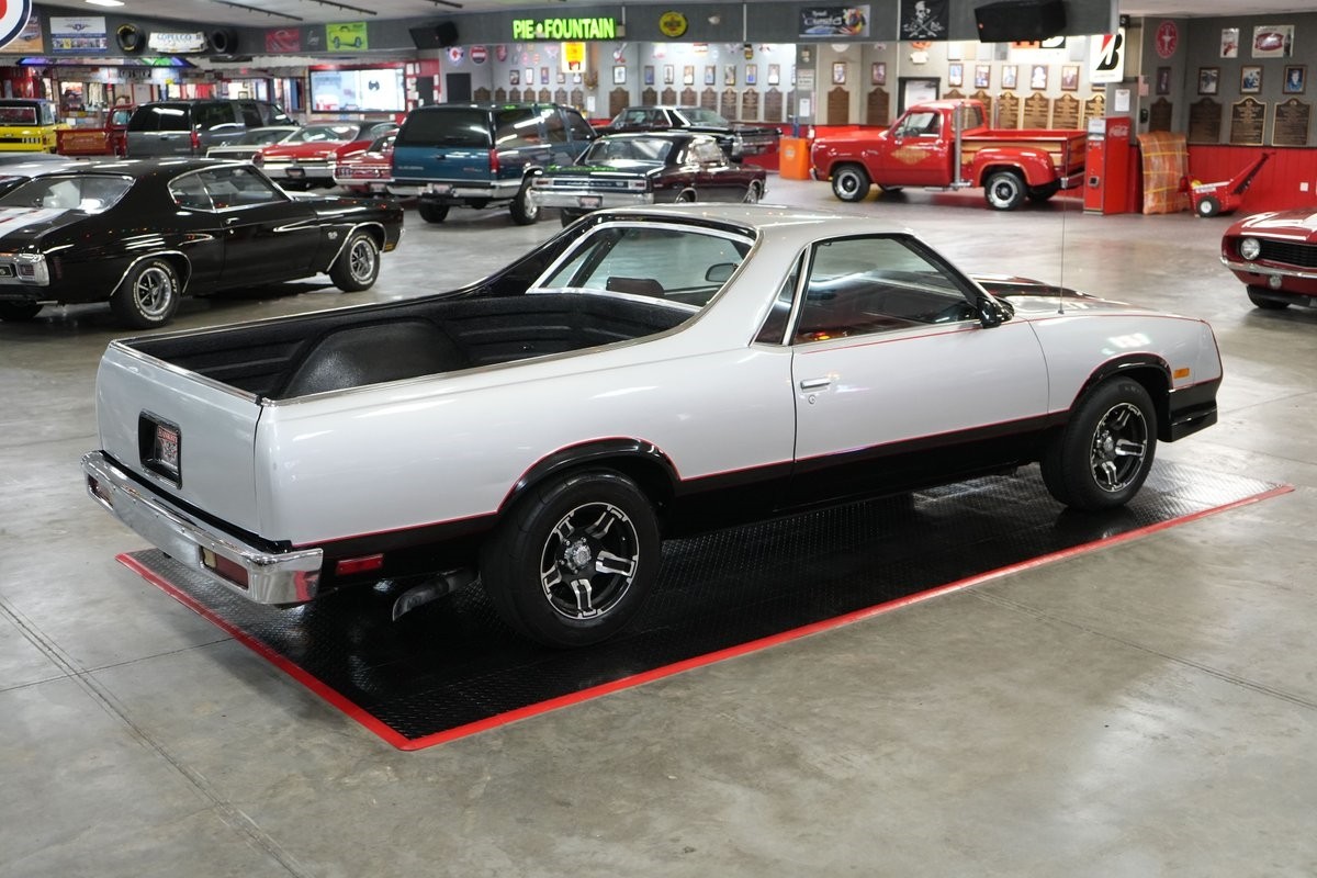Chevrolet-El-Camino-1986-Truck-14