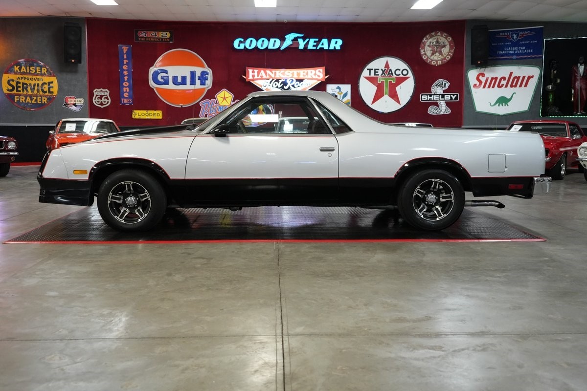 Chevrolet-El-Camino-1986-Truck-19