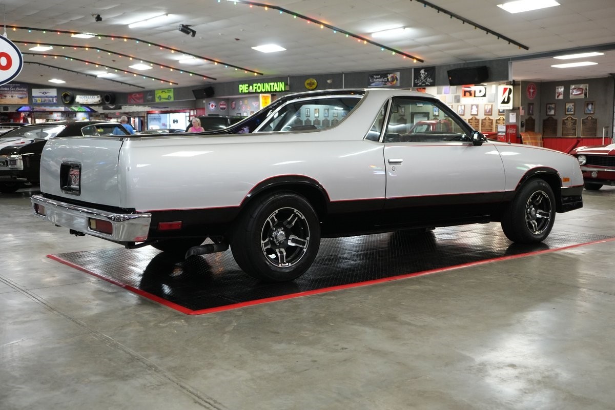 Chevrolet-El-Camino-1986-Truck-22