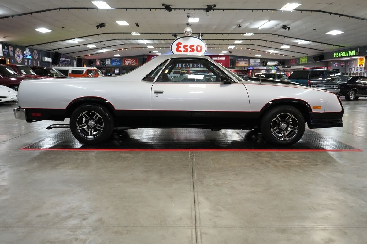 Chevrolet-El-Camino-1986-Truck-23