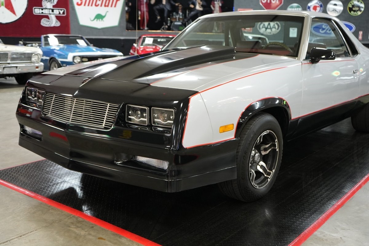 Chevrolet-El-Camino-1986-Truck-26