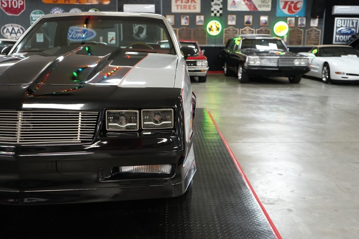 Chevrolet-El-Camino-1986-Truck-27