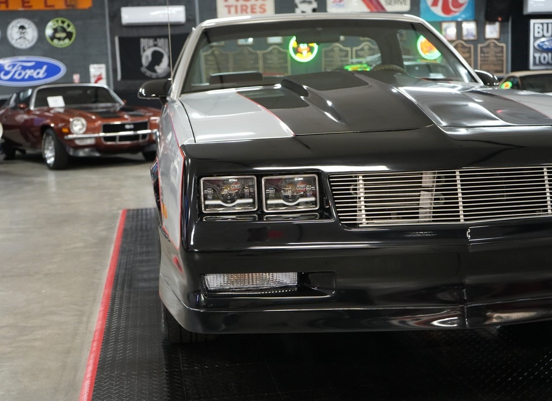 Chevrolet-El-Camino-1986-Truck-28