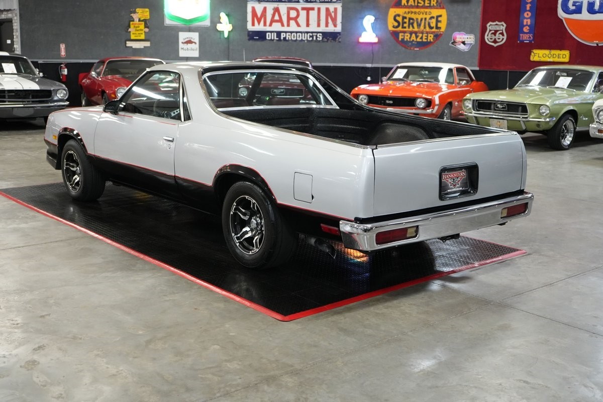 Chevrolet-El-Camino-1986-Truck-3