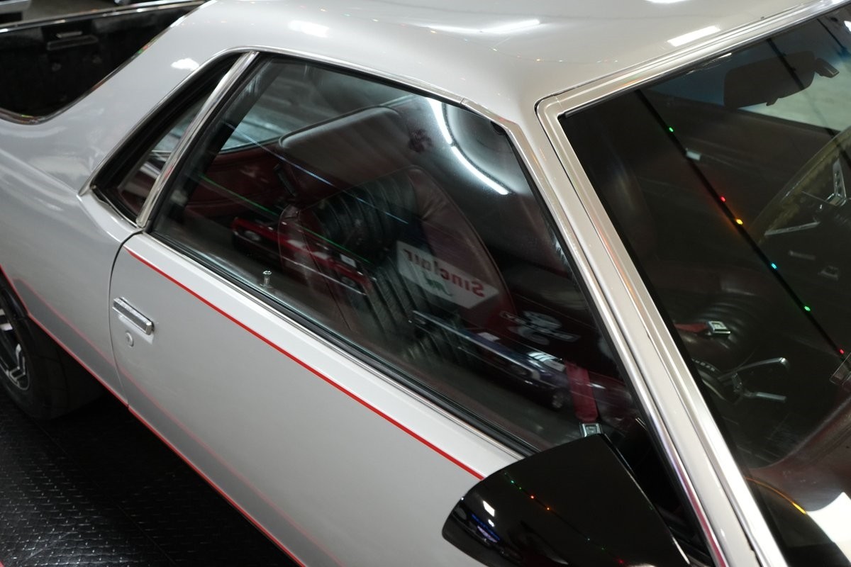 Chevrolet-El-Camino-1986-Truck-37
