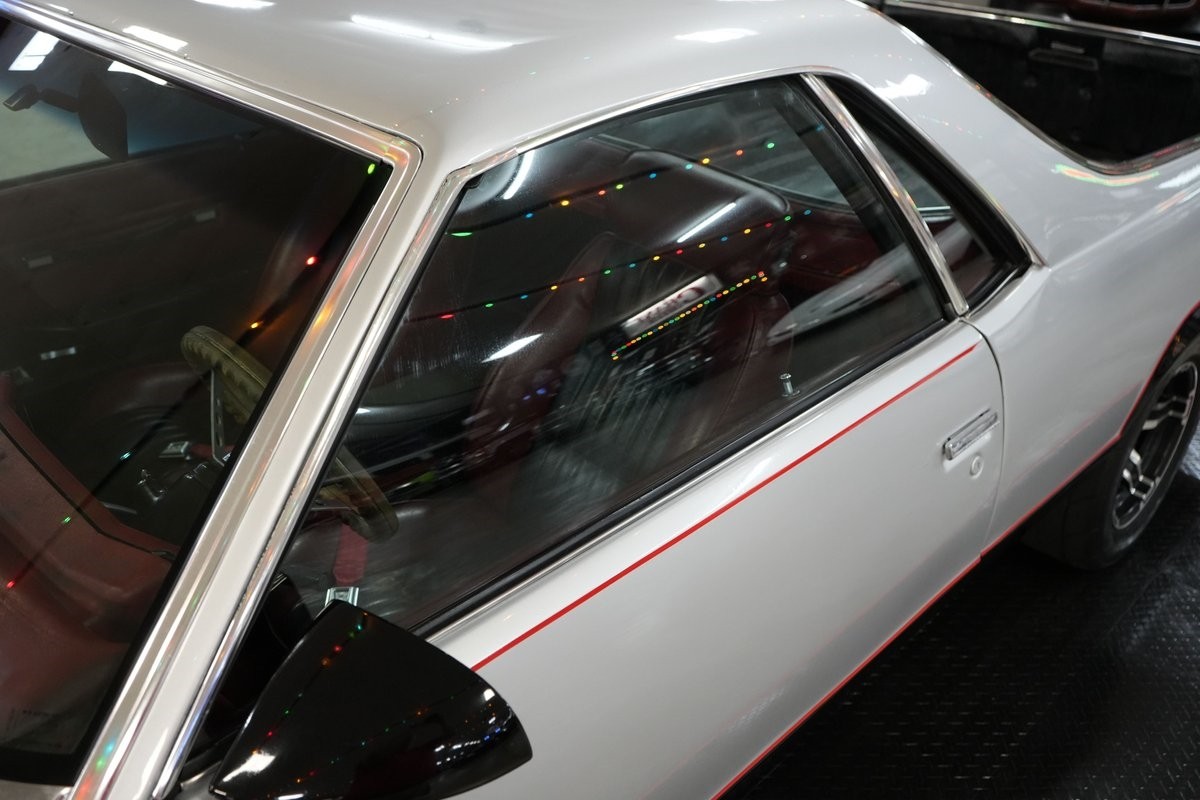 Chevrolet-El-Camino-1986-Truck-39