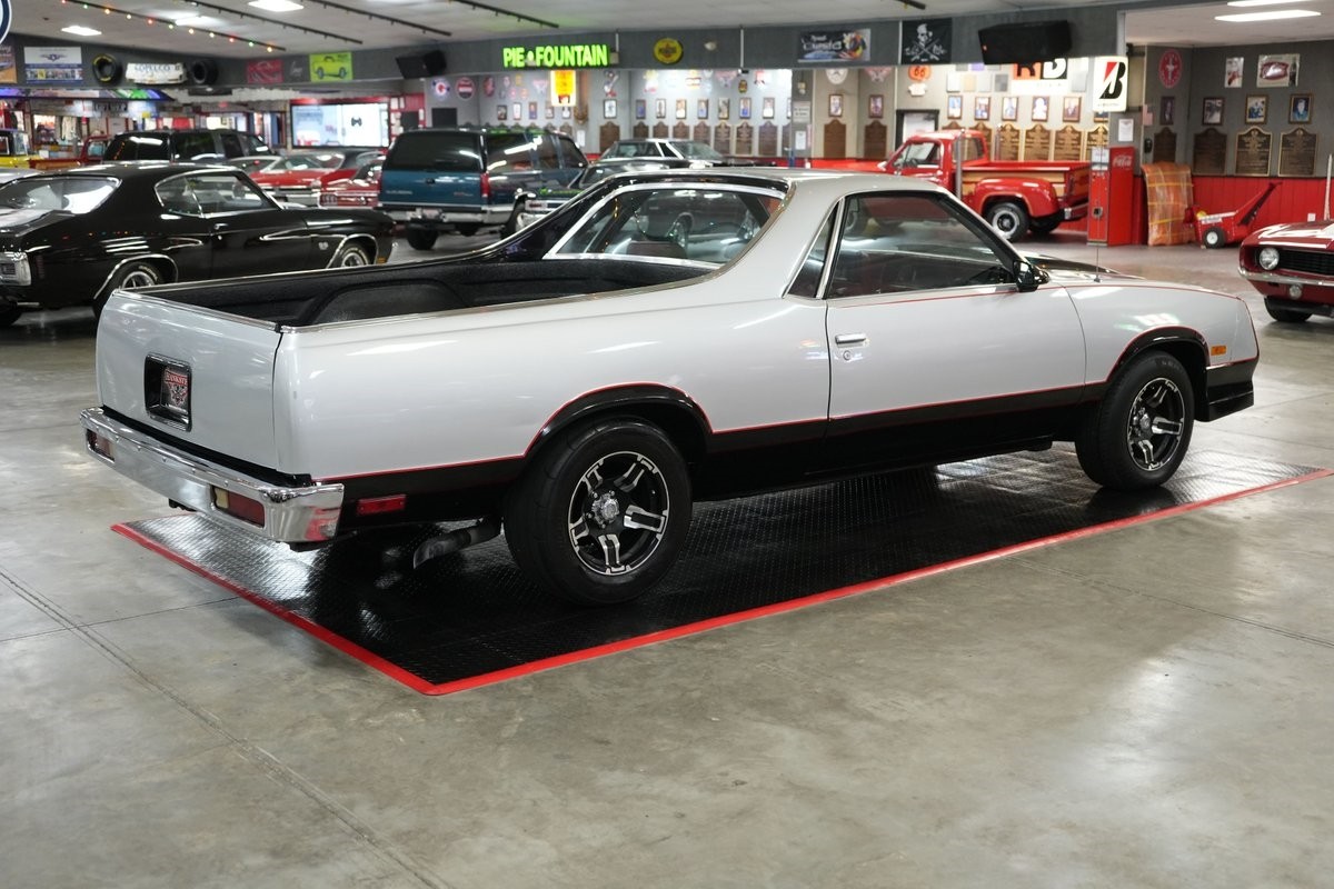 Chevrolet-El-Camino-1986-Truck-5