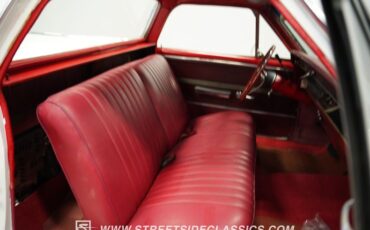 Chevrolet-El-camino-1966-Ermine-White-Red-14