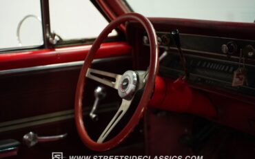 Chevrolet-El-camino-1966-Ermine-White-Red-16