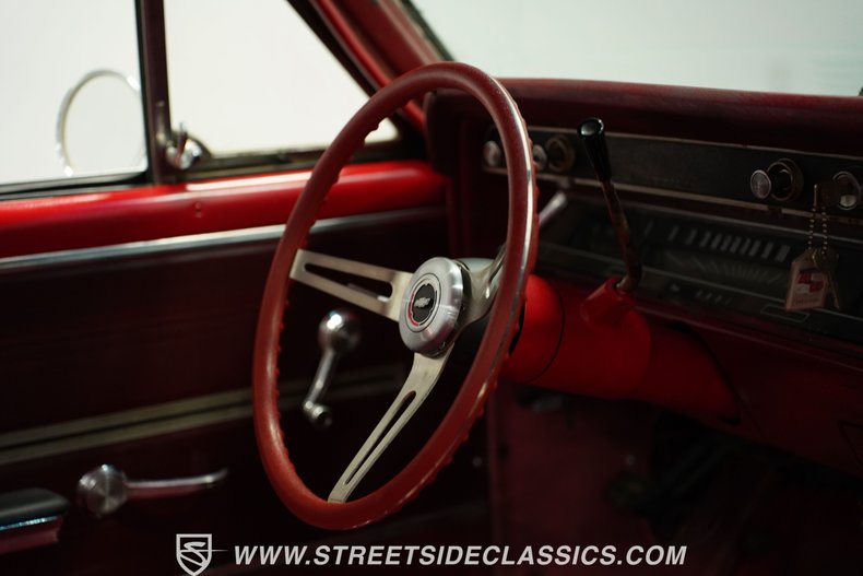 Chevrolet-El-camino-1966-Ermine-White-Red-16