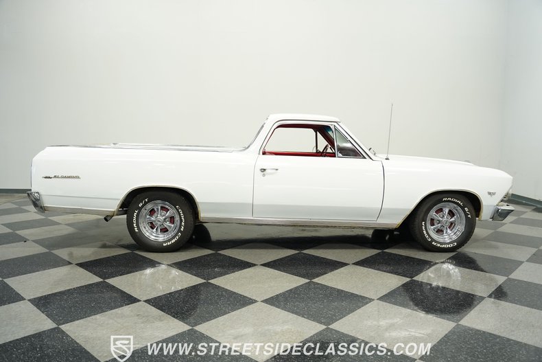 Chevrolet-El-camino-1966-Ermine-White-Red-19