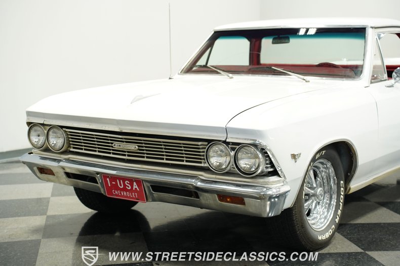 Chevrolet-El-camino-1966-Ermine-White-Red-24
