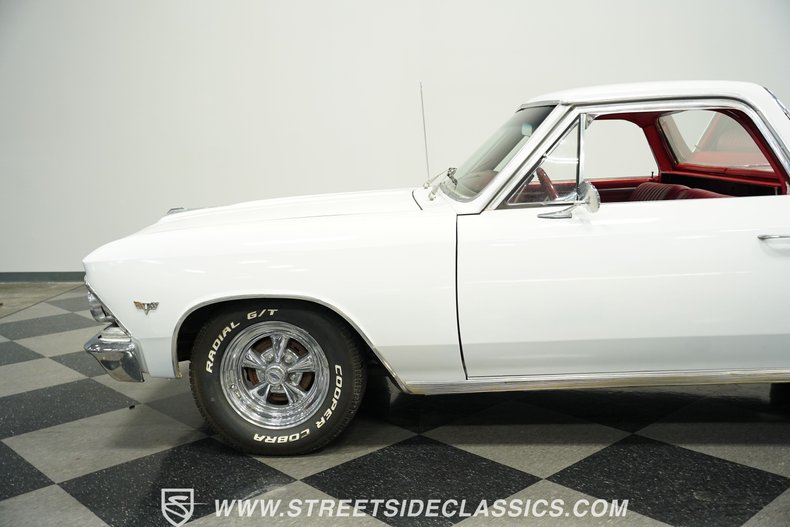Chevrolet-El-camino-1966-Ermine-White-Red-28