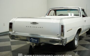 Chevrolet-El-camino-1966-Ermine-White-Red-29