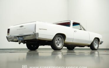 Chevrolet-El-camino-1966-Ermine-White-Red-30