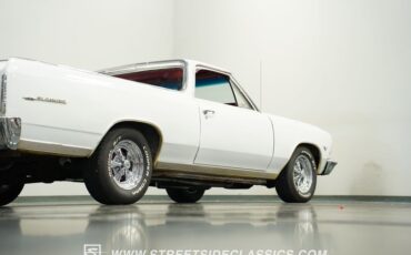 Chevrolet-El-camino-1966-Ermine-White-Red-31