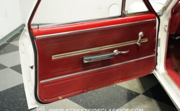 Chevrolet-El-camino-1966-Ermine-White-Red-39