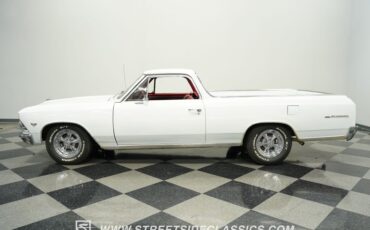 Chevrolet-El-camino-1966-Ermine-White-Red-5