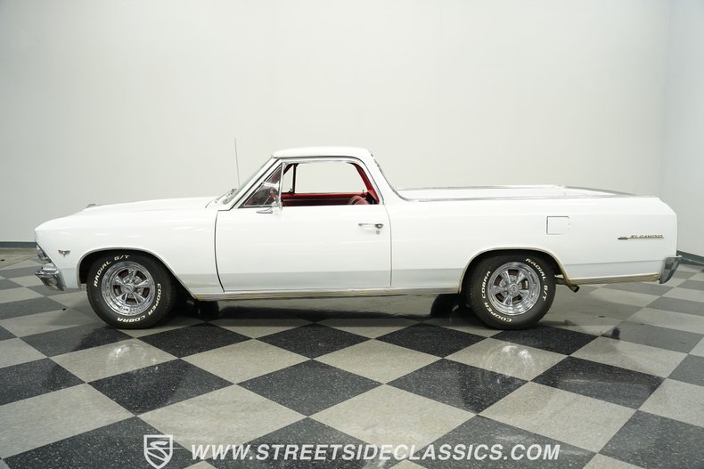 Chevrolet-El-camino-1966-Ermine-White-Red