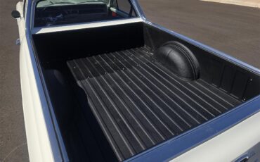 Chevrolet-El-camino-1966-Pearl-White-RedBlack-4