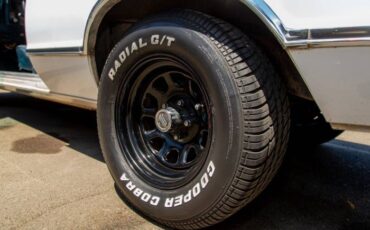 Chevrolet-El-camino-1985-White-3