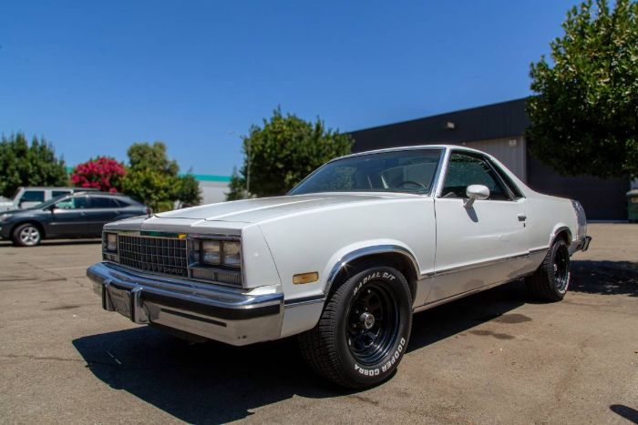 Chevrolet-El-camino-1985-White-6