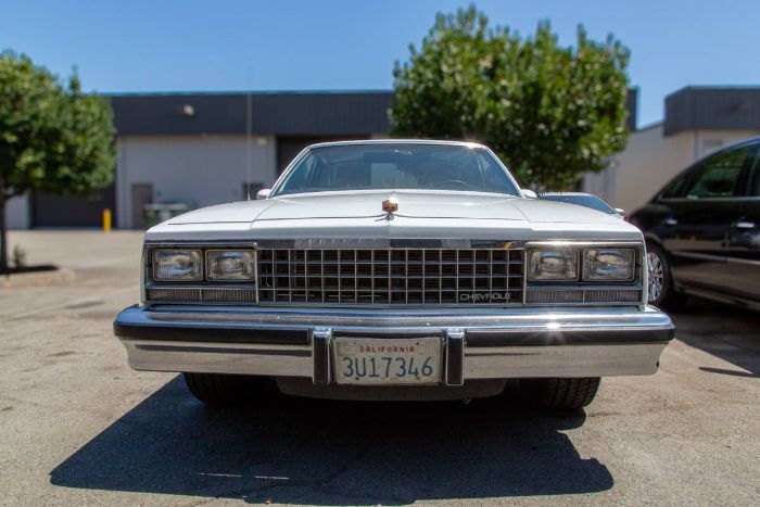 Chevrolet-El-camino-1985-White-8