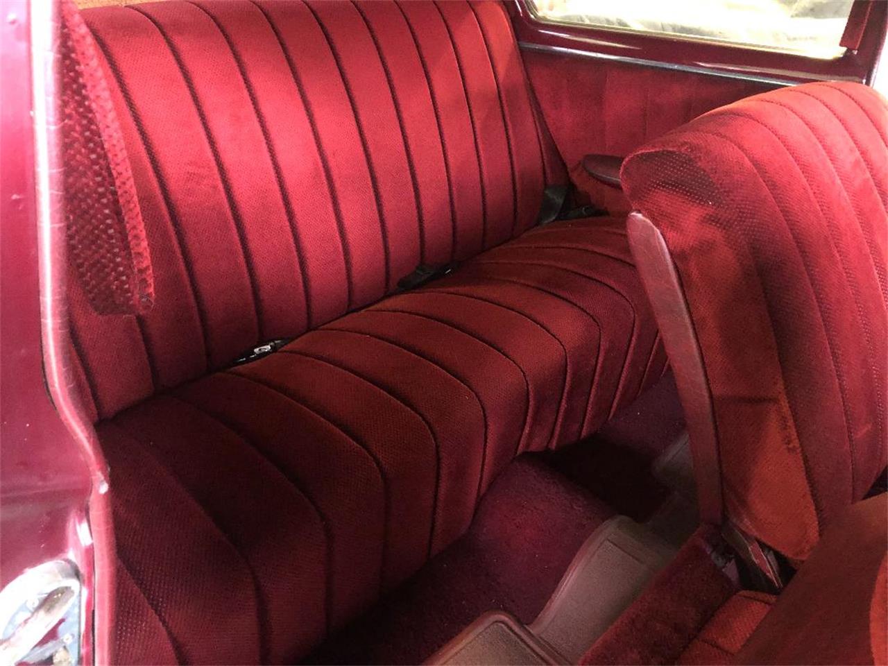 Chevrolet-Fleetline-1951-Red-Red-14