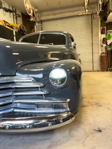 Chevrolet-Fleetmaster-1947-Gray-14