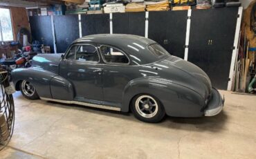 Chevrolet-Fleetmaster-1947-Gray