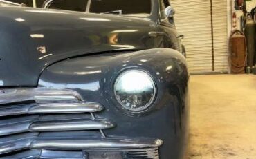Chevrolet-Fleetmaster-1947-Gray-9