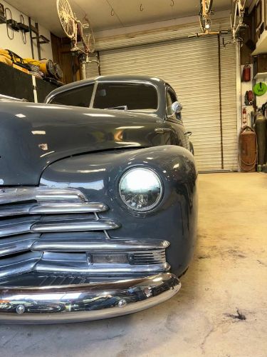 Chevrolet-Fleetmaster-1947-Gray-9