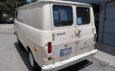 Chevrolet-G10-1968-White-8
