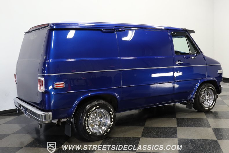 Chevrolet-G10-1984-Dark-Blue-Light-Blue-10