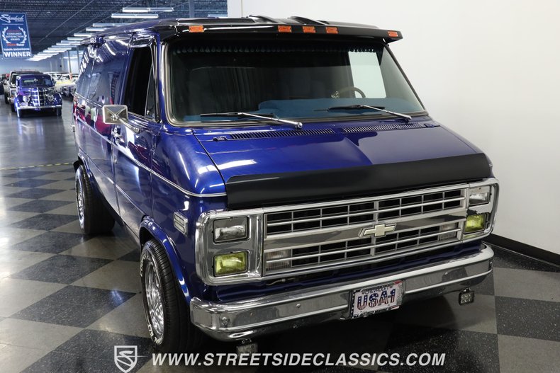 Chevrolet-G10-1984-Dark-Blue-Light-Blue-13