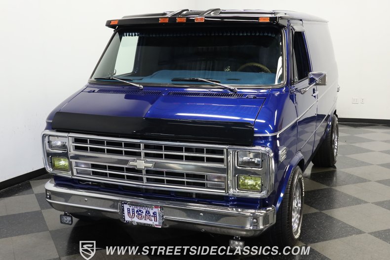 Chevrolet-G10-1984-Dark-Blue-Light-Blue-14