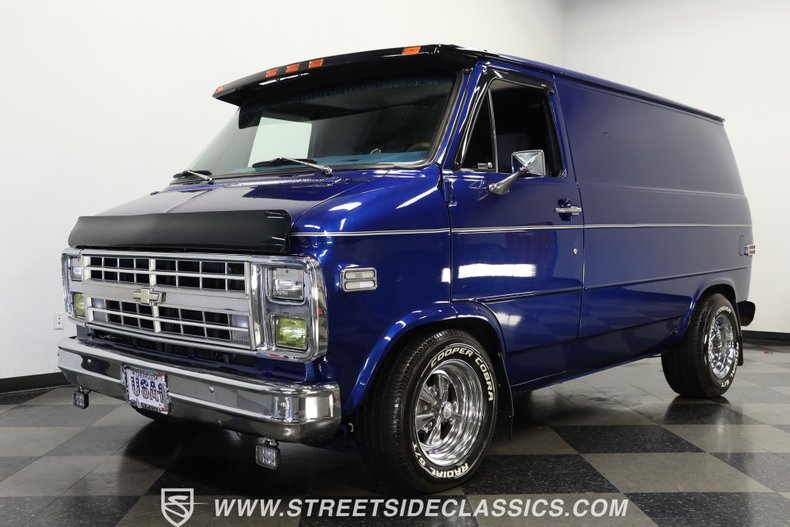 Chevrolet-G10-1984-Dark-Blue-Light-Blue-18