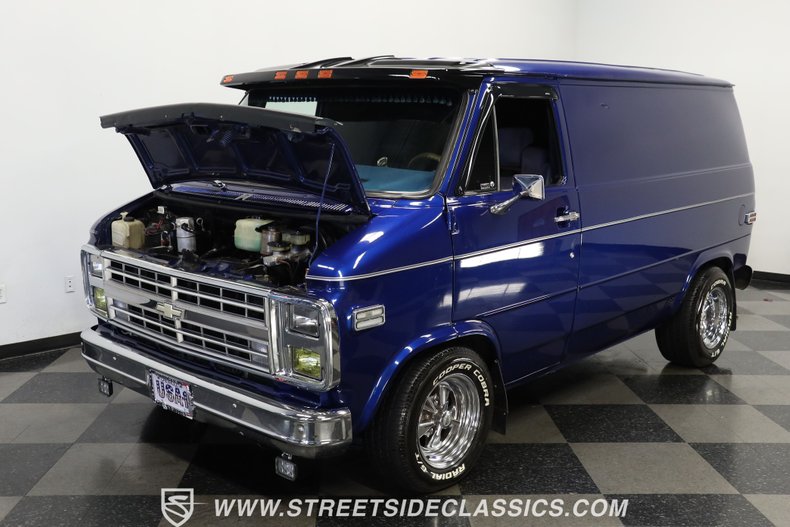 Chevrolet-G10-1984-Dark-Blue-Light-Blue-28