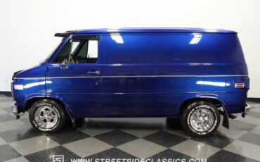 Chevrolet-G10-1984-Dark-Blue-Light-Blue